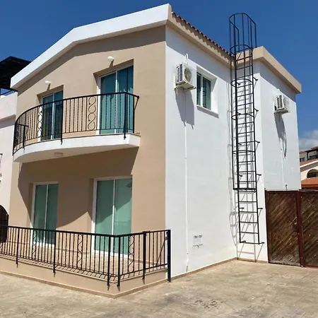 וילה Three Bedroom Casa De *