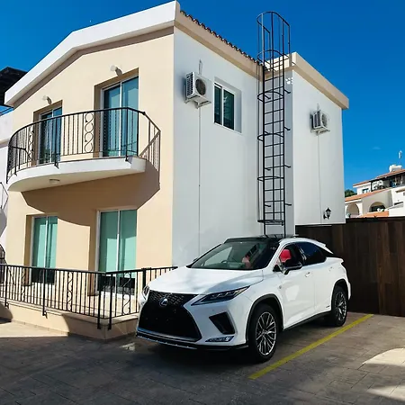 Three Bedroom Casa De וילה *